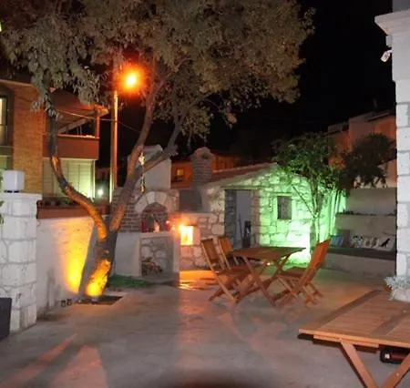 ホテル Kolaj Otel Çeşme